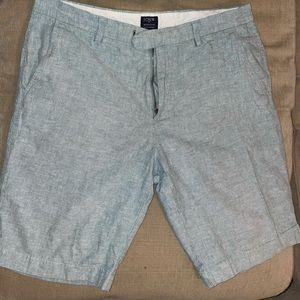 JCREW Rivington Short. Light material, stylish and perfect in hot weather